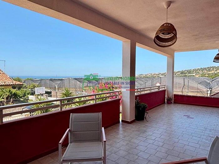 Appartamento quadrilocale in affitto in contrada eredità, Contrade di Marina di Ragusa, Ragusa