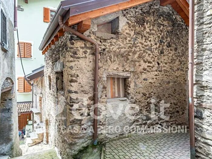 Casa bilocale in vendita in Pagnona Snc, Pagnona