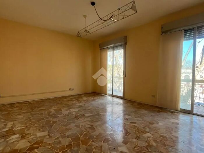 Appartamento con 6 locali in vendita in Piazzale Cesare Battisti, Rimini