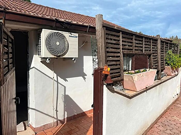 Appartamento bilocale in vendita in Via Montecatini, Pomezia