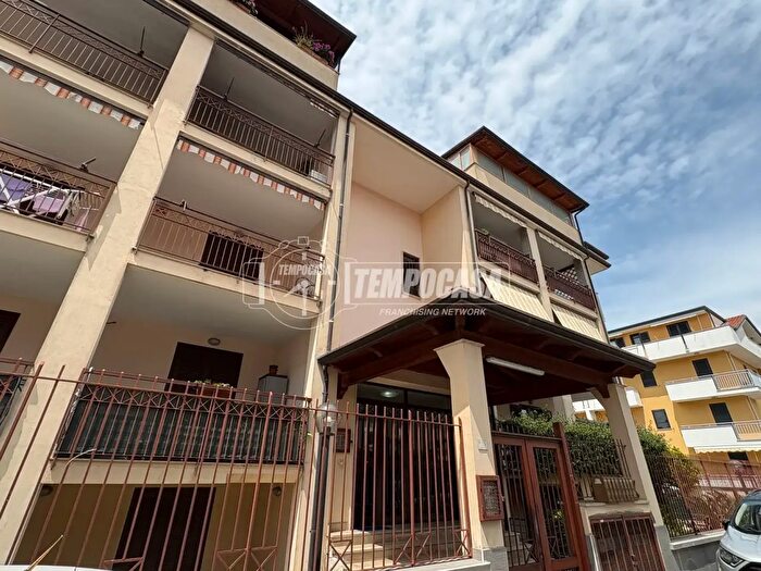 Appartamento con 5 locali in vendita in Via Bovaro, Trentola Ducenta