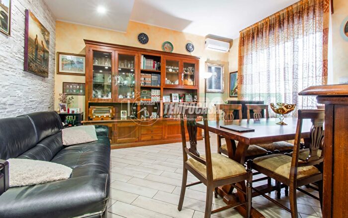 Appartamento trilocale in vendita in Vicolo Machiavelli, Lainate