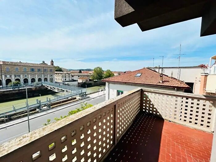 Appartamento con 6 locali in vendita in Via Rossini, Senigallia
