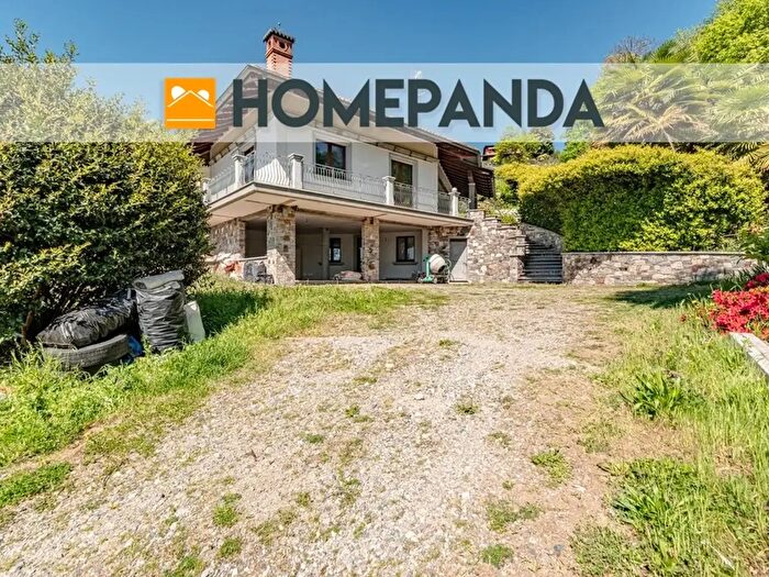 Casa con 6 locali in vendita in Pisano