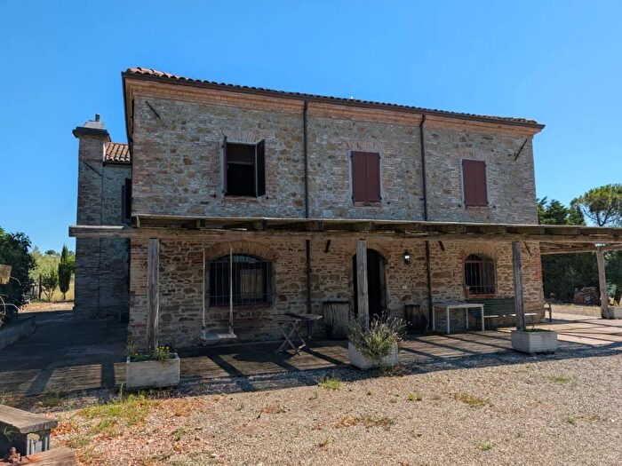 Casa con 9 locali in vendita in Via Bora Piavola, Mercato Saraceno