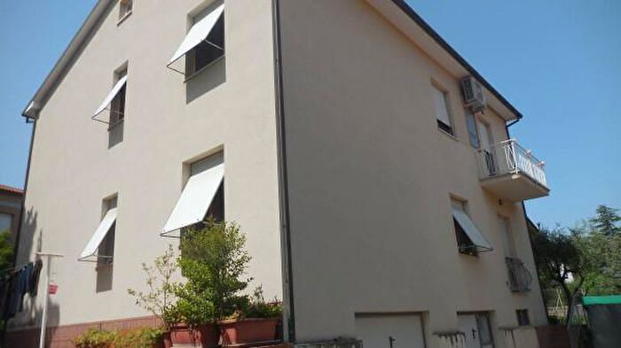 Casa con 6 locali in vendita in Via Montegrappa, Jesi