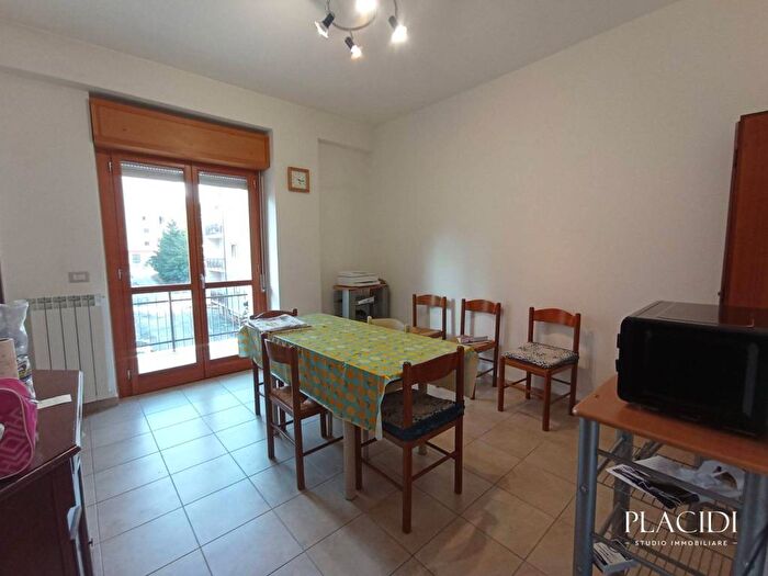 Appartamento con 6 locali in affitto in Santa Barbara San Sisto, LAquila