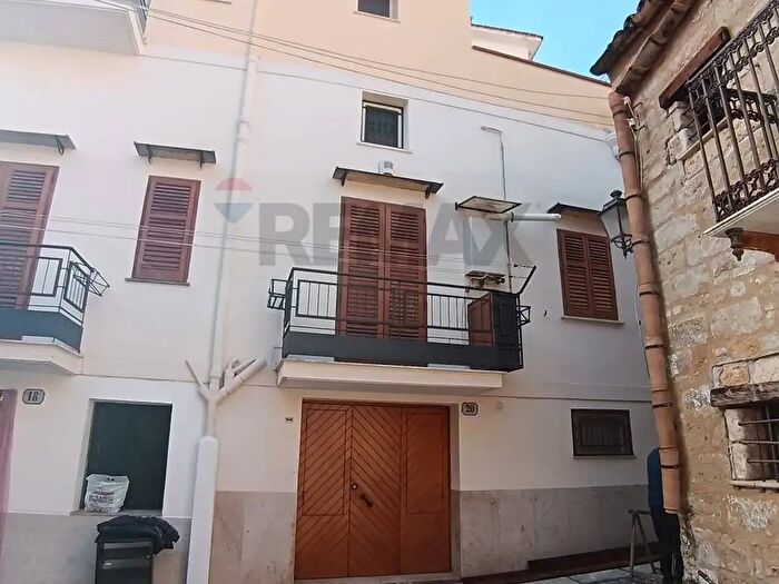 Appartamento con 5 locali in vendita in Via Giuseppe Mazzini, Carini