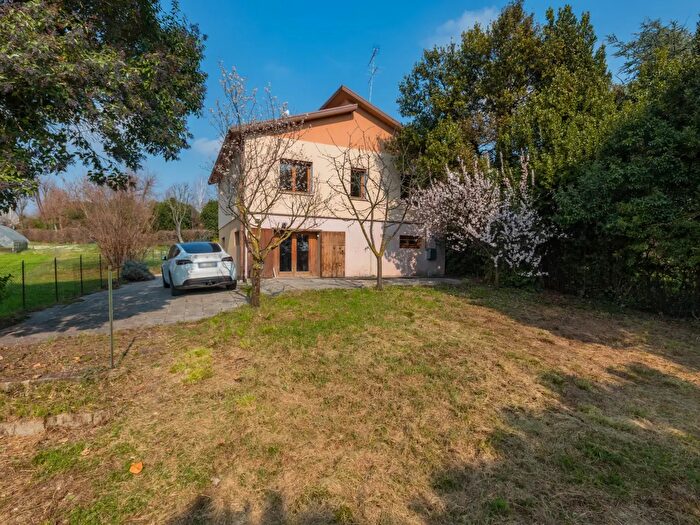 Appartamento con 5 locali in vendita in Via Mangesa, Conegliano