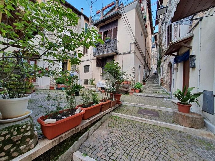 Appartamento trilocale in vendita in Via Loggetta, Fiuggi