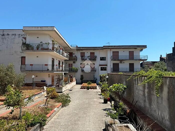 Appartamento quadrilocale in vendita in Via Luigi Capuana, Riposto