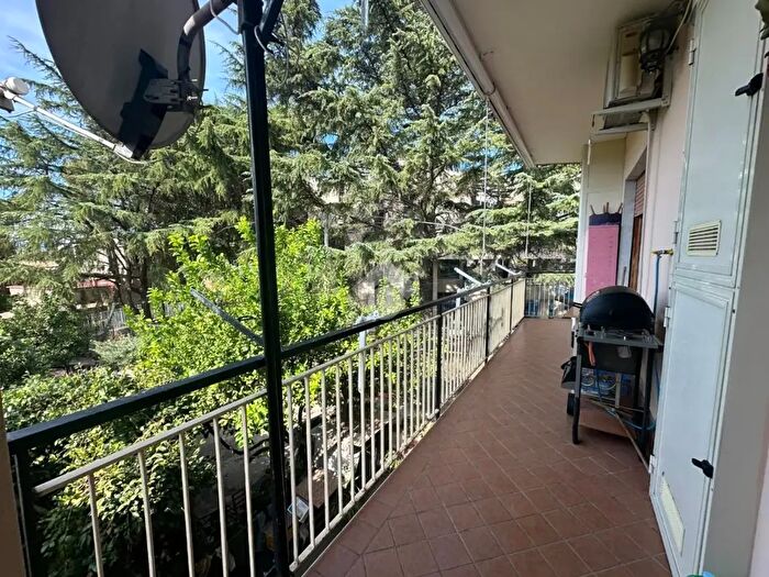 Appartamento trilocale in vendita in Via Gennaro Pasquariello, Napoli