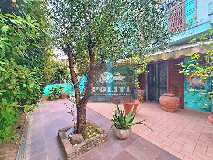 Casa con 6 locali in vendita in Via della Costituzione, Montelupo Fiorentino