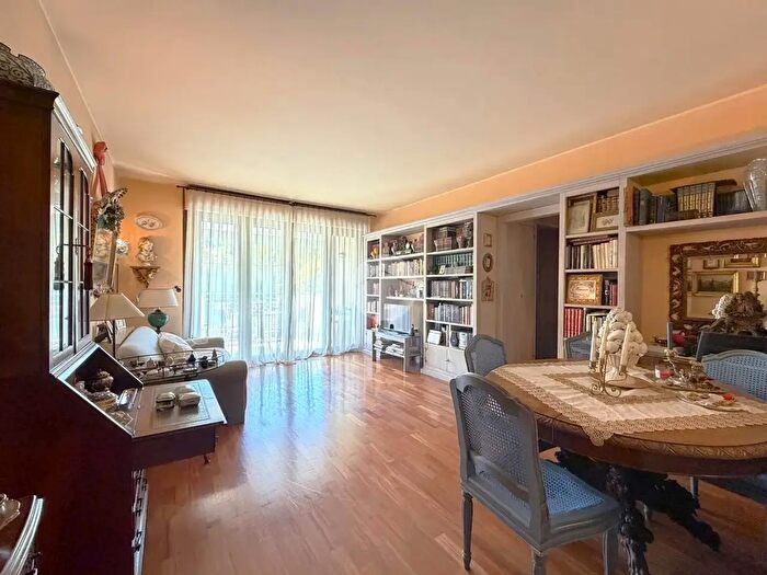 Appartamento trilocale in vendita in Via Simone da Corbetta, Corbetta