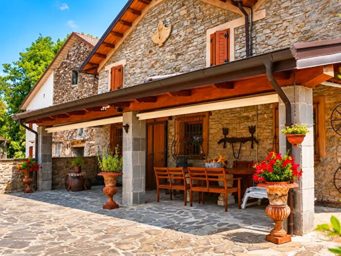 Casa quadrilocale in vendita in Pagazzano, Berceto