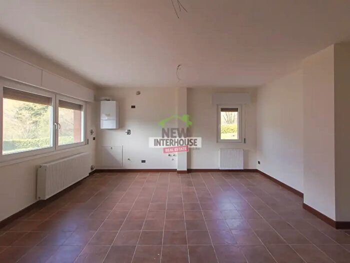 Appartamento trilocale in vendita in Via G Carducci, Arta Terme