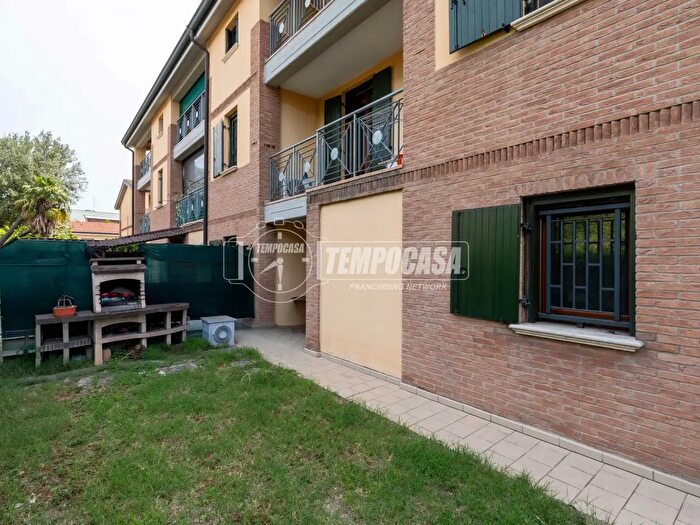 Casa quadrilocale in vendita in Via Martiri di Cervarolo, Reggio nell'Emilia