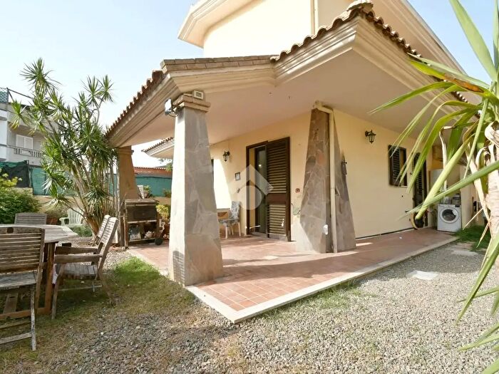 Casa trilocale in vendita in Via Cala Luna, Cagliari