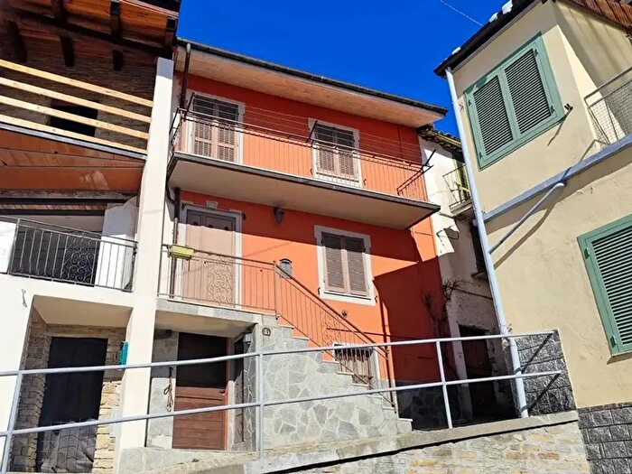 Casa trilocale in vendita in Murazzano