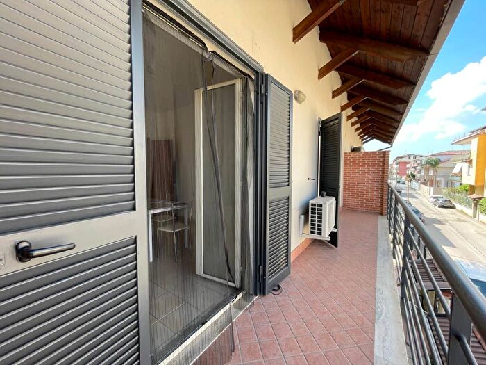 Appartamento trilocale in affitto in Via Circumvallazione, TrentolaDucenta