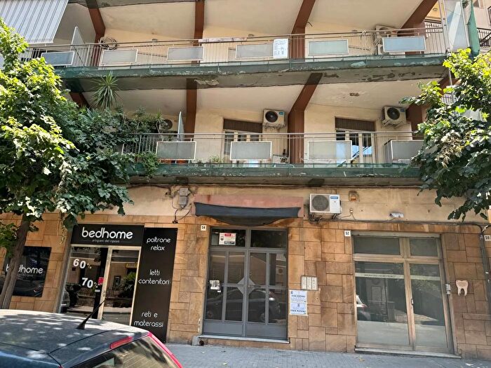 Appartamento trilocale in vendita in Viale Regina Margherita Acireale, Acireale