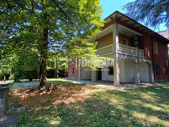 Casa con 7 locali in vendita in Via Bondanello, Castel Maggiore