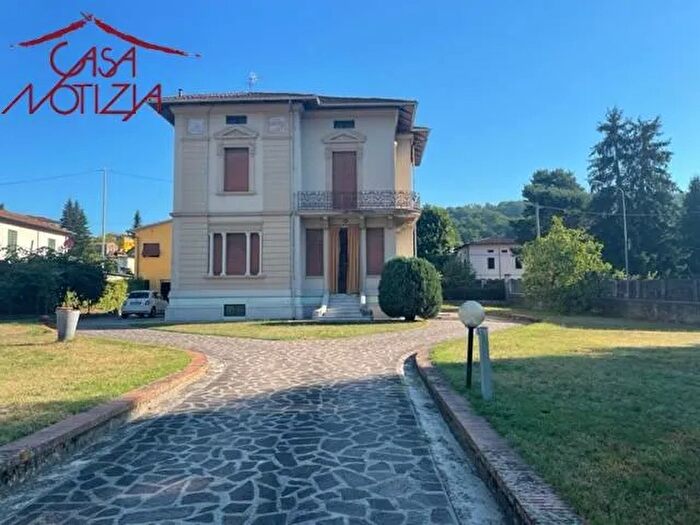 Casa con 10 locali in vendita in Via Nazionale, Coreglia Antelminelli