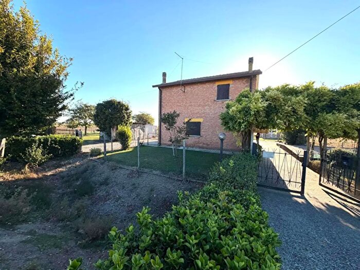 Casa con 12 locali in vendita in Loc Grignella, Cavarzere