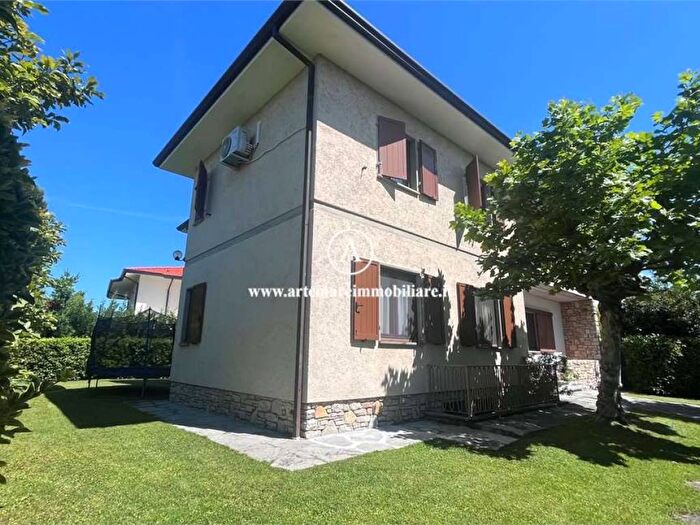 Case in Vendita e in Affitto - 2