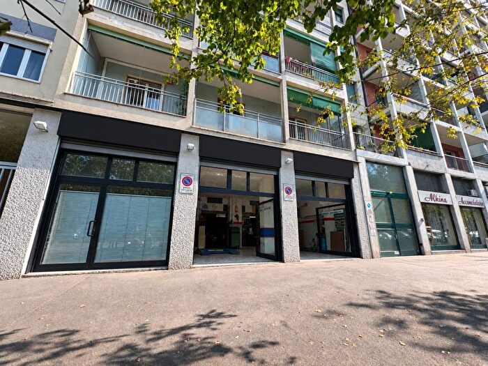 Casa quadrilocale in vendita in Via Gran San Bernardo, Cenisio, Milano