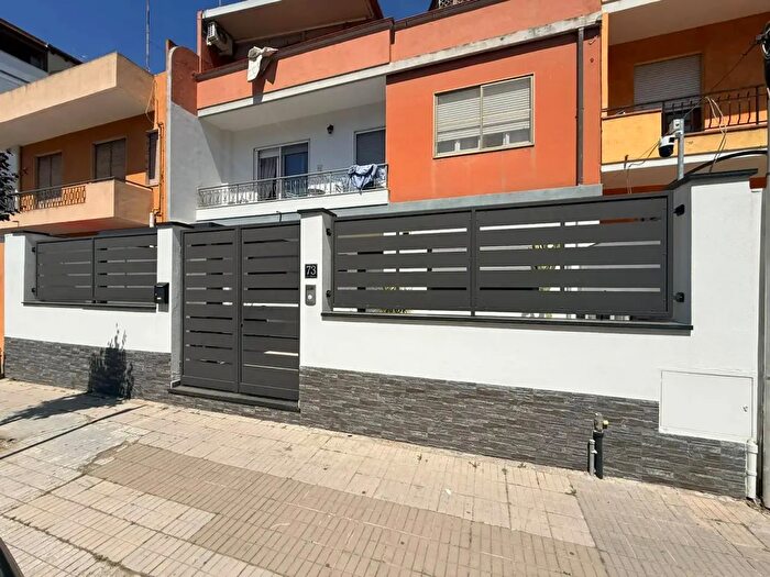 Casa quadrilocale in vendita in Via Luciano Manara, Quartu Sant'Elena