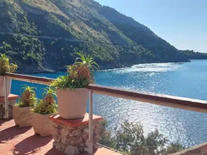 Casa con 6 locali in vendita in Via Acquafredda, Maratea