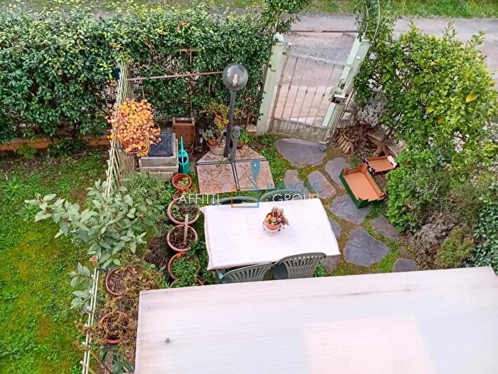 Appartamento con 5 locali in vendita in Via Fivizzano, Massa