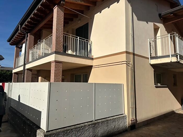 Casa trilocale in vendita in Via Matteotti, Trescore Balneario