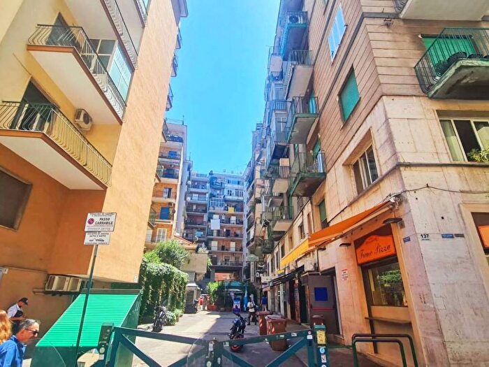 Appartamento bilocale in affitto in Via Francesco Cilea, Vomero, Napoli