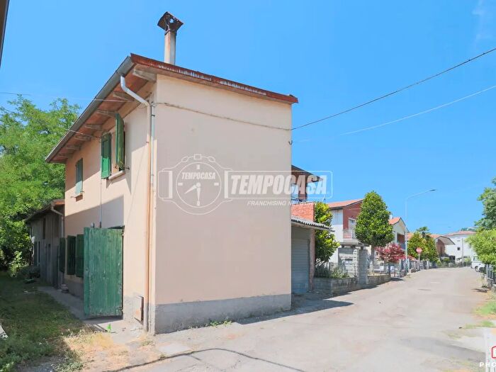 Casa trilocale in vendita in Via Rio Mescola, Borgo Tossignano