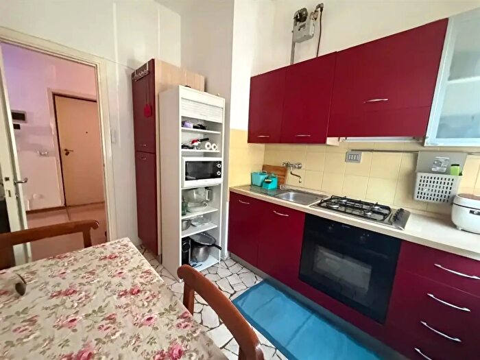 Appartamento trilocale in vendita in Via Tellera, Mantova