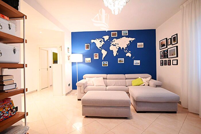 Appartamento trilocale in vendita in Via Duca dAosta, Bolzano