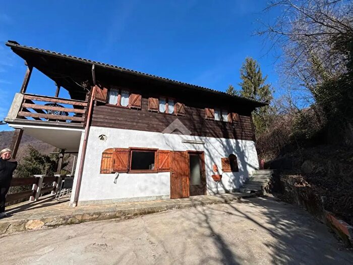 Casa con 5 locali in vendita in Frazione Maleggia, Pessinetto