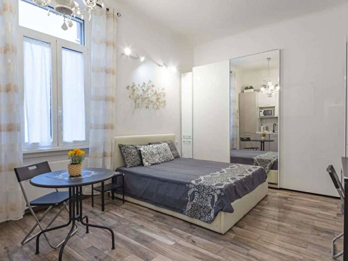 Appartamento monolocale in affitto in Via Orti, Quadronno Crocetta, Milano