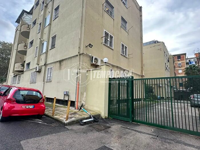 Appartamento trilocale in vendita in Via Pietro Metastasio, Napoli