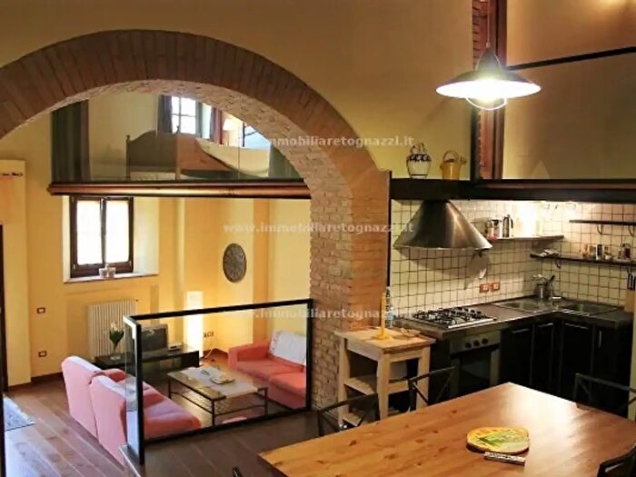 Appartamento con 6 locali in vendita in Zona Certaldo Alto, Certaldo