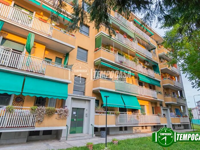 Appartamento trilocale in vendita in Via Bartolomeo Cabella, Milano