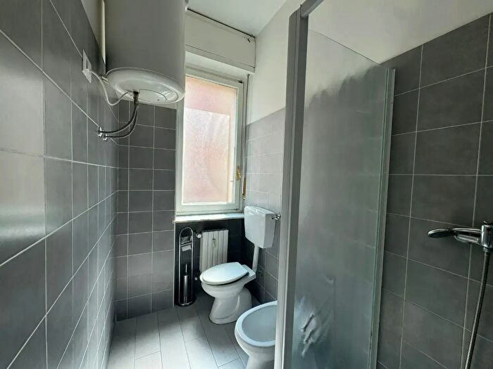 Appartamento trilocale in vendita in Via Fratelli Giolito, Vercelli