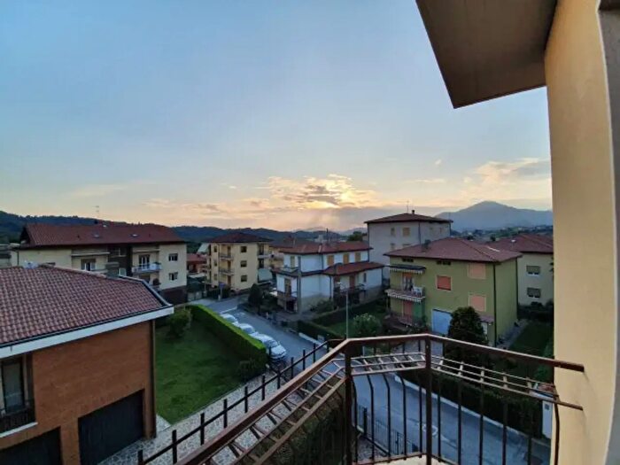 Appartamento trilocale in affitto in Via Lotto, Ponteranica
