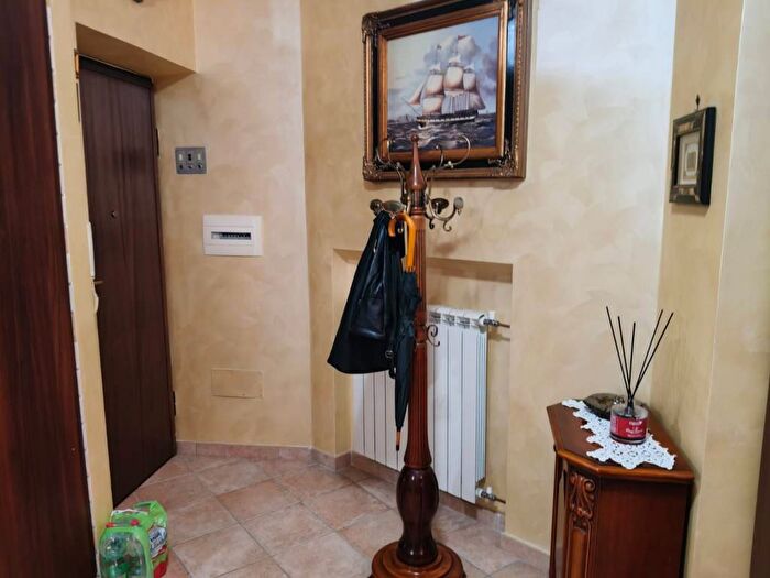 Appartamento trilocale in affitto in Via Giuseppe Verdi, Centro, Mentana