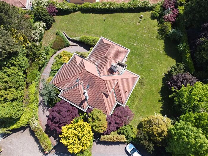 Casa con 7 locali in vendita in Via Brunate, Guanzate