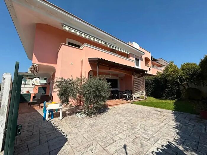 Casa quadrilocale in affitto in Via dei Platani, Anzio