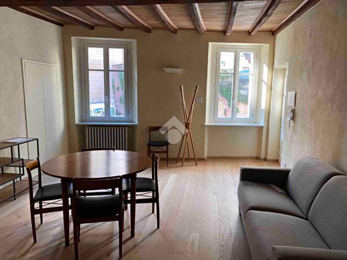 Appartamento monolocale in affitto in Piazzetta dei Mondagli, Centro, Saluzzo