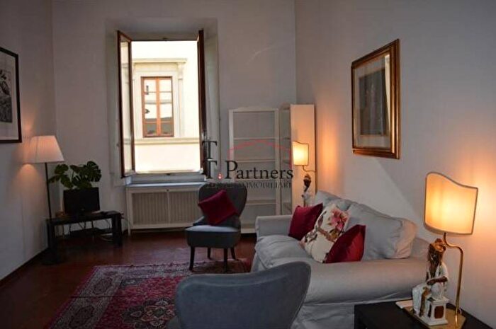 Appartamento trilocale in affitto in Via dei Brunelleschi, Piazza della Repubblica, Firenze